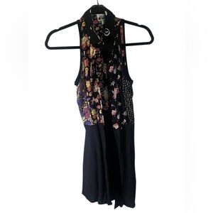 Zoe Flral Imperfection Top Sz Med